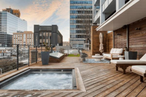 Paramount Place by AvantStay 4 Story Apartment in Heart of Austin w Movie Theatre